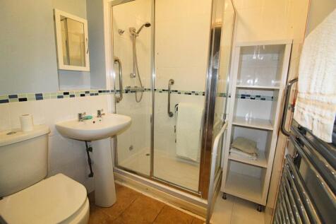 Shower Room edit.jpg