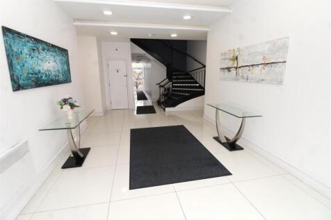 Senate House (Entrance Foyer).jpg