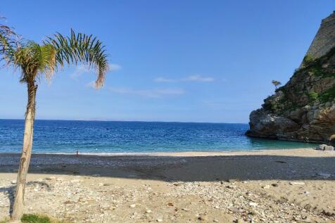 Palaiokastro Beach