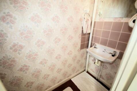 1st Floor Cloakroom