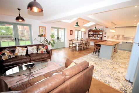 Kitchen / Dining / Family Room