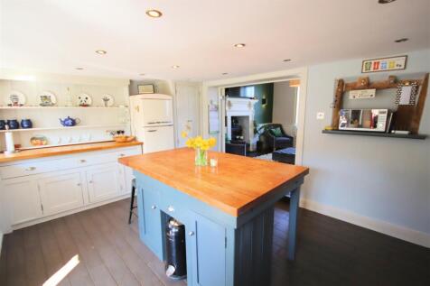 View of Kitchen/Breakfast Room