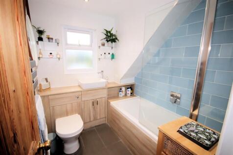 7MeadowRoad-Fbthr1.jpg