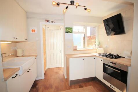 Fitted Kitchen Area