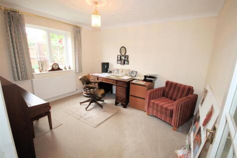 Bedroom 3 / Study
