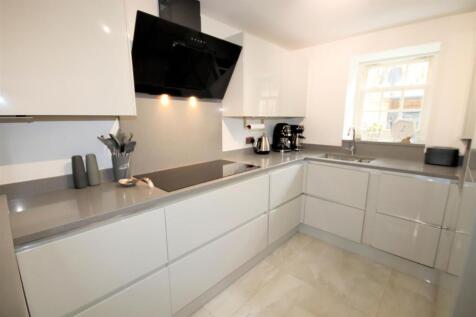 Fitted Kitchen