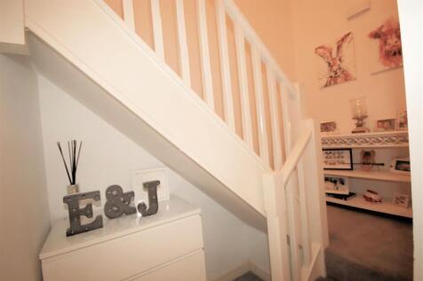 9TheGeorge-Entrance1.jpg