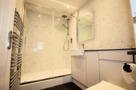 Family Shower Room