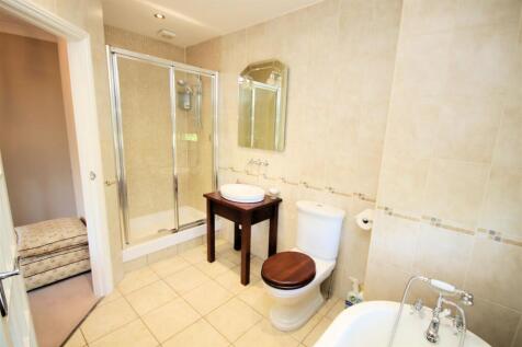 View of Master En-suite Bath/Shower Room