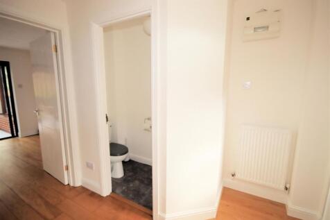 14LorimerClose-Entr2.jpg