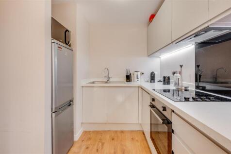 kitchen 2.jpg