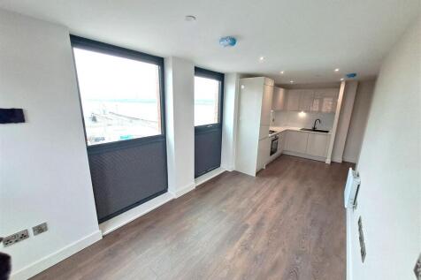 Marketing - Un Furn 2.jpg