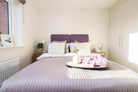 A second double bedroom means you don&#39;t need to compromise on space