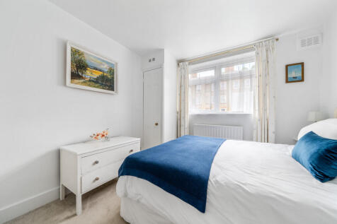 18E Gunter Grove,...