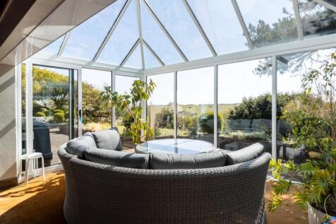 Poolhouse