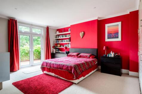 Principal bedroom