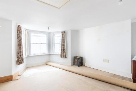 Front bedroom