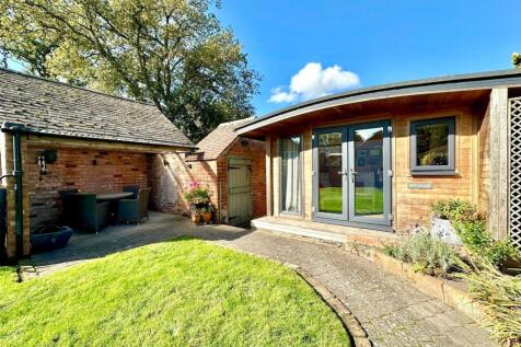 WhatsApp Image 2025-09-26 at 14.02.05_3c766570.jpg