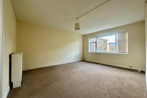 WhatsApp Image 2025-10-30 at 12.32.13_0921bfb5.jpg