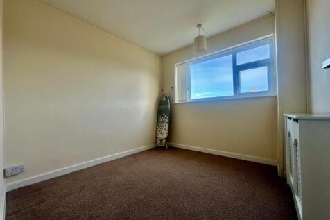 WhatsApp Image 2025-10-30 at 12.32.13_f4be32e6.jpg