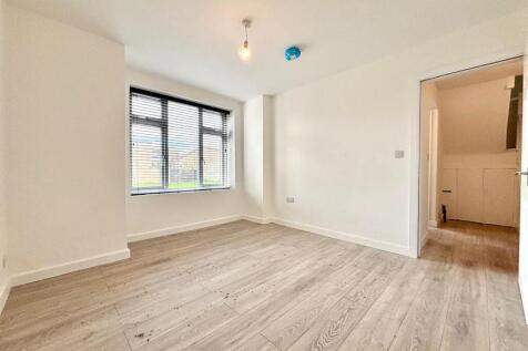 WhatsApp Image 2025-10-25 at 12.55.09_b6aa1168.jpg