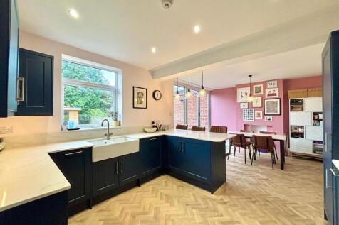 WhatsApp Image 2025-10-31 at 15.07.30_13a5eaca.jpg