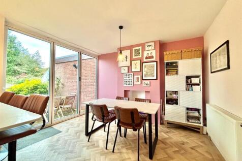 WhatsApp Image 2025-10-31 at 15.07.30_5442246c.jpg