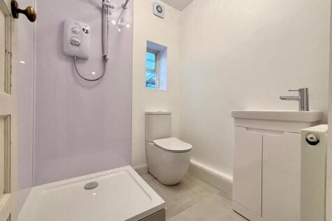 WhatsApp Image 2025-10-31 at 15.07.30_48287bd2.jpg