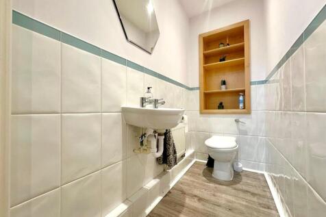 WhatsApp Image 2025-11-04 at 14.21.49_d603c650.jpg