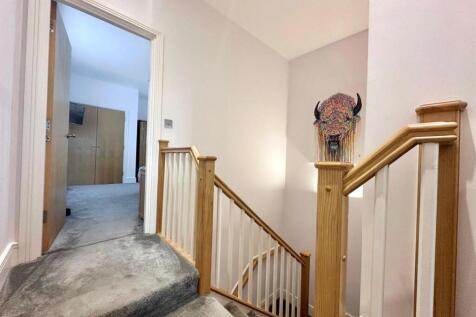 WhatsApp Image 2025-11-04 at 14.21.50_89cfcef2.jpg