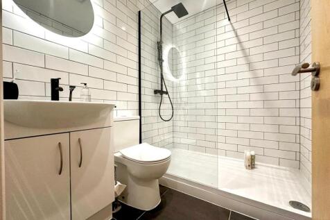 WhatsApp Image 2025-11-04 at 14.21.49_897f1b35.jpg