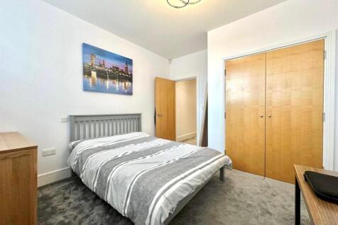 WhatsApp Image 2025-11-04 at 14.21.49_ebcee3db.jpg