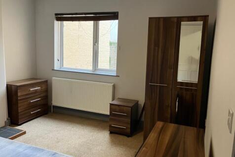 Room 2 122 South Str