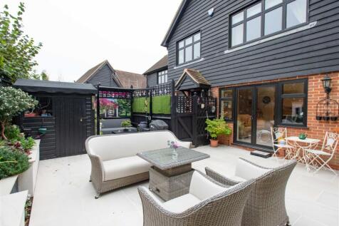 2025.10.14 - 4 Alma Barn Mews, BR6 7FE-2557.jpg