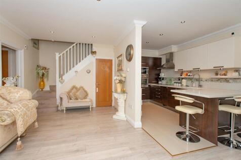 2025.10.14 - 4 Alma Barn Mews, BR6 7FE-2590.jpg