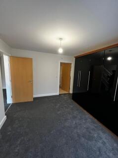 Lower Ground Floor Bedroom 1