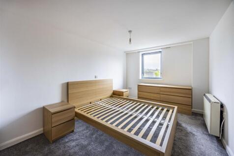 Flat405SheridanCourt-2.jpg