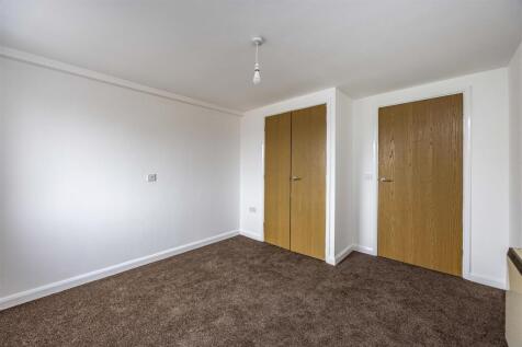 Flat407SheridanCourt-3.jpg