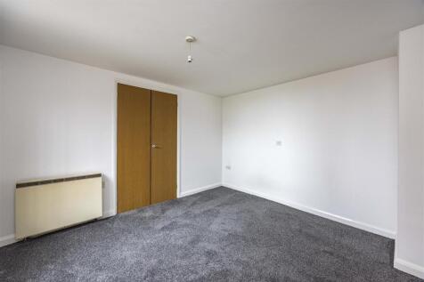 Flat606SheridanCourt-1.jpg