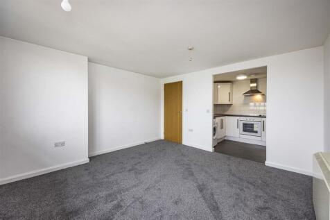 Flat606SheridanCourt-12.jpg