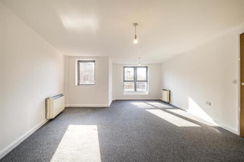 204 Sheridan court 3 of 7.jpg