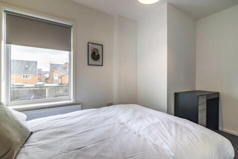 9 Morley - room 3.jpg