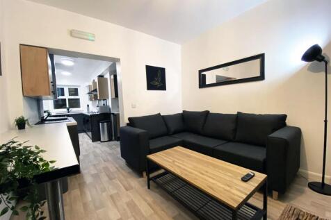 12 Dexter Street - kitchen.2.jpg