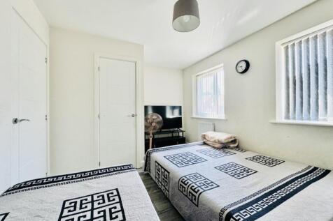 BEDROOM TWO 1.jpg