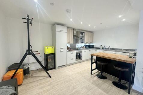 LOUNGE-KITCHEN 1.jpg