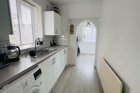 KITCHEN 1.jpg