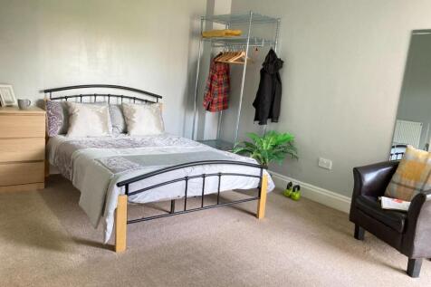 Room 2 18.jpg