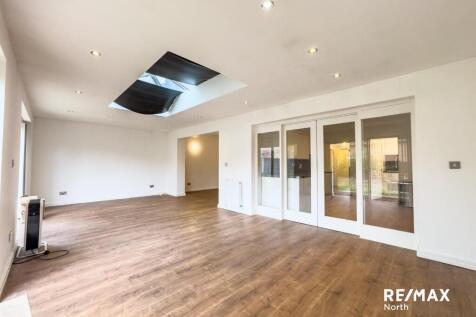 Entertainment/Dining