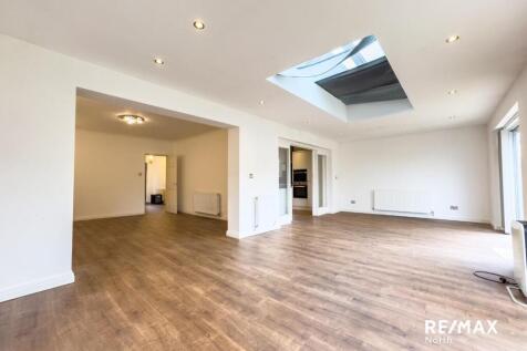 Entertainment/Dining