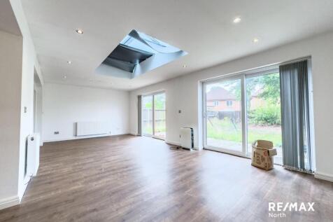 Entertainment/Dining